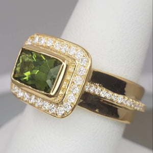 Custom 18k Gold ring with tourmaline and diamonds 